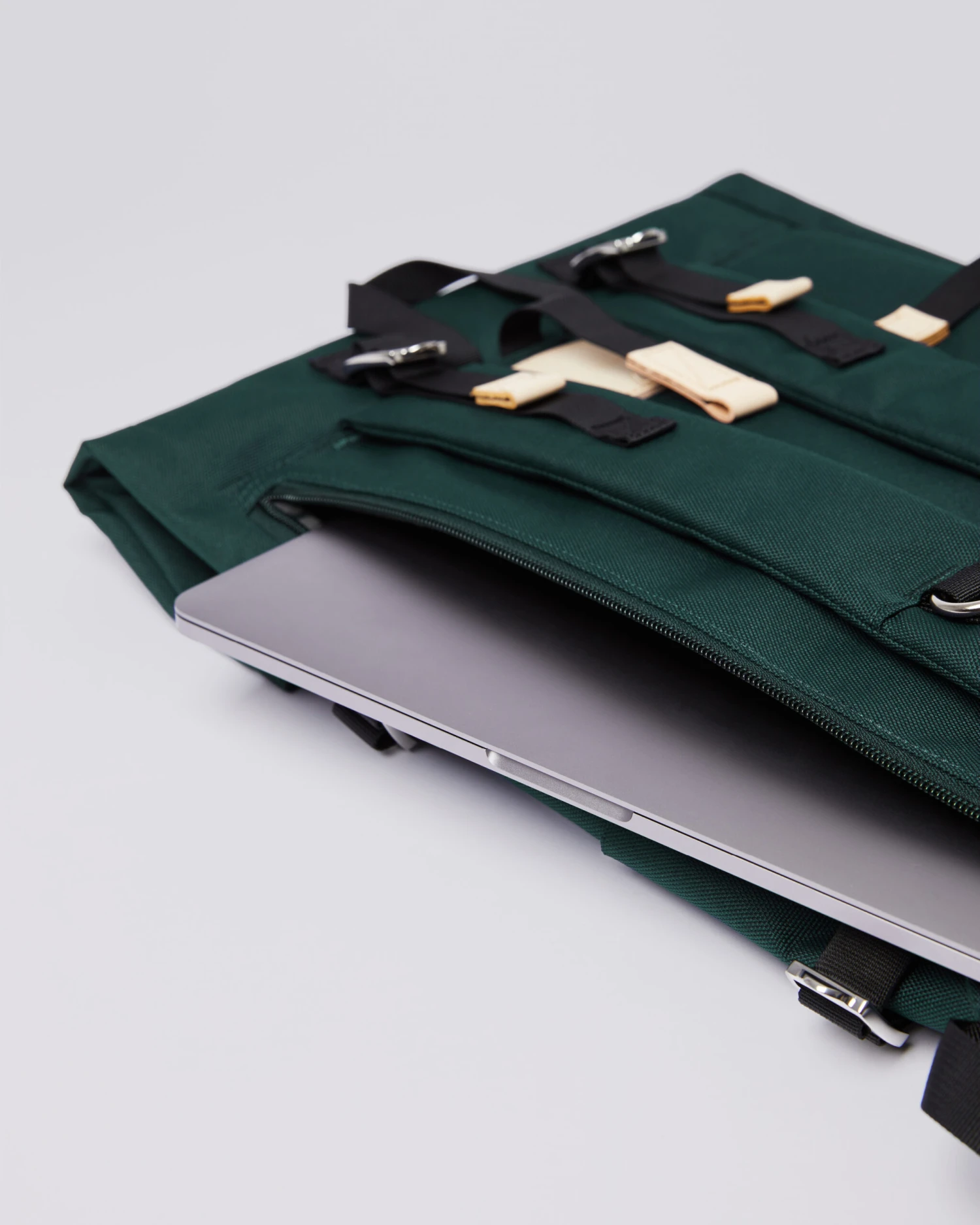 Sandqvist Bernt Dark Green With Natural Leather 5 Sandqvist Bernt Dark Green With Natural Leather - Image 5