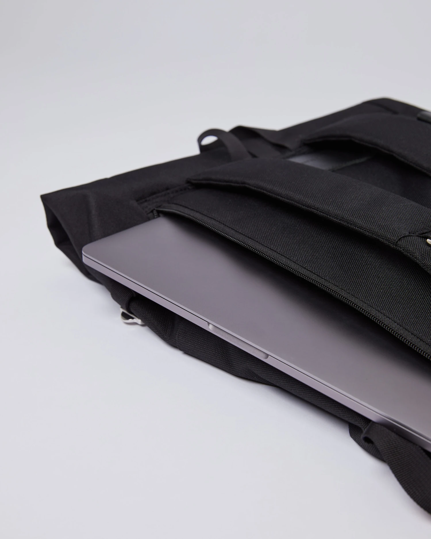 Sandqvist Ilon Black With Black Leather 6 Sandqvist Ilon Black With Black Leather - Image 6