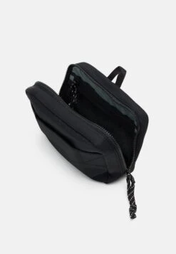 Sandqvist Everyday Washbag Unisex - Wash Bag - Black -Nordic Style Deals Store 2b59105afb3f4a18b219d8f0f8983f15
