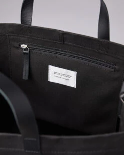 Sandqvist Frankie Black With Black Webbing -Nordic Style Deals Store 3771 e53ebe196c frankie black sqa2025 06 original