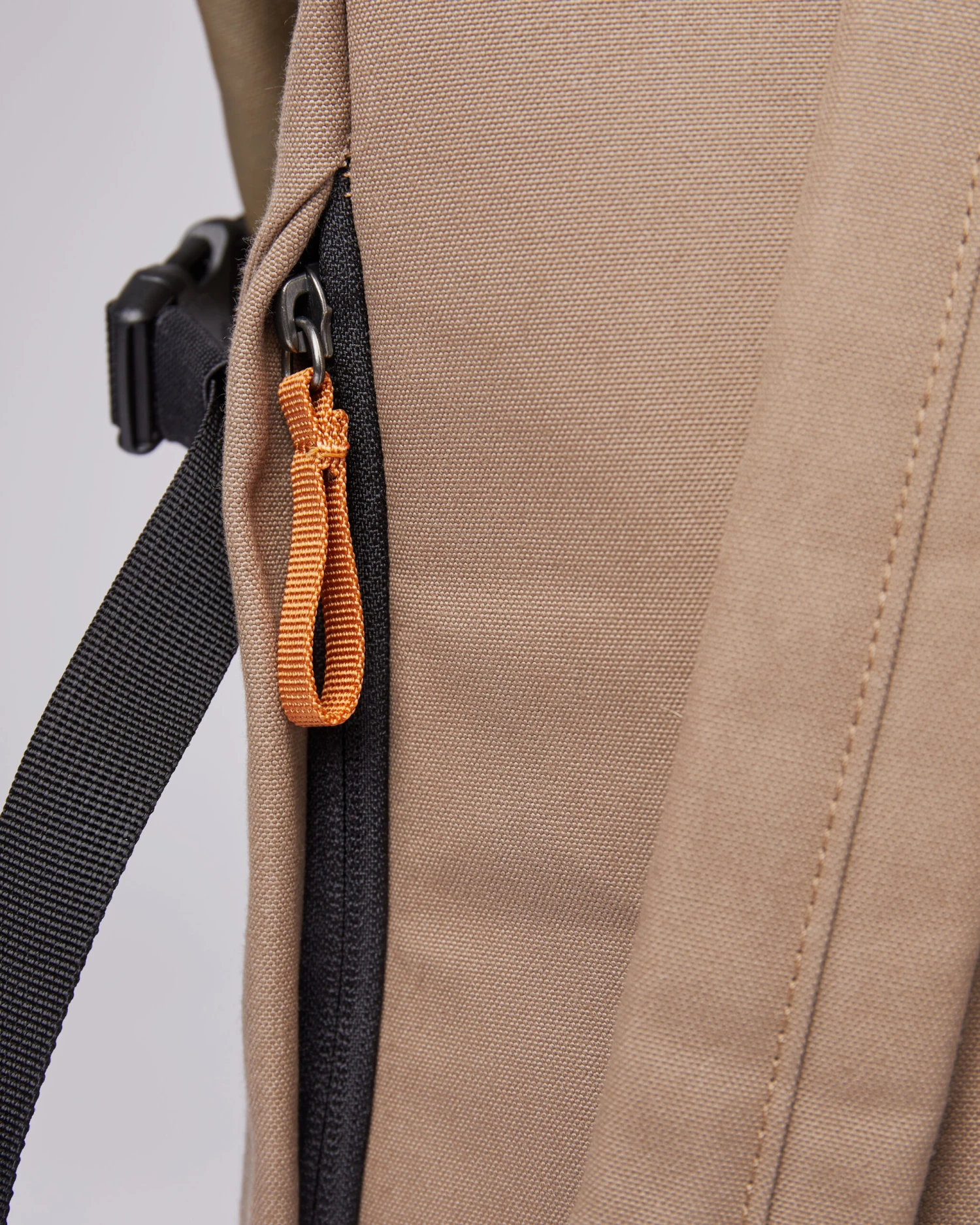 Sandqvist Alfred Fossil With Orange Webbing 4 Sandqvist Alfred Fossil With Orange Webbing - Image 4