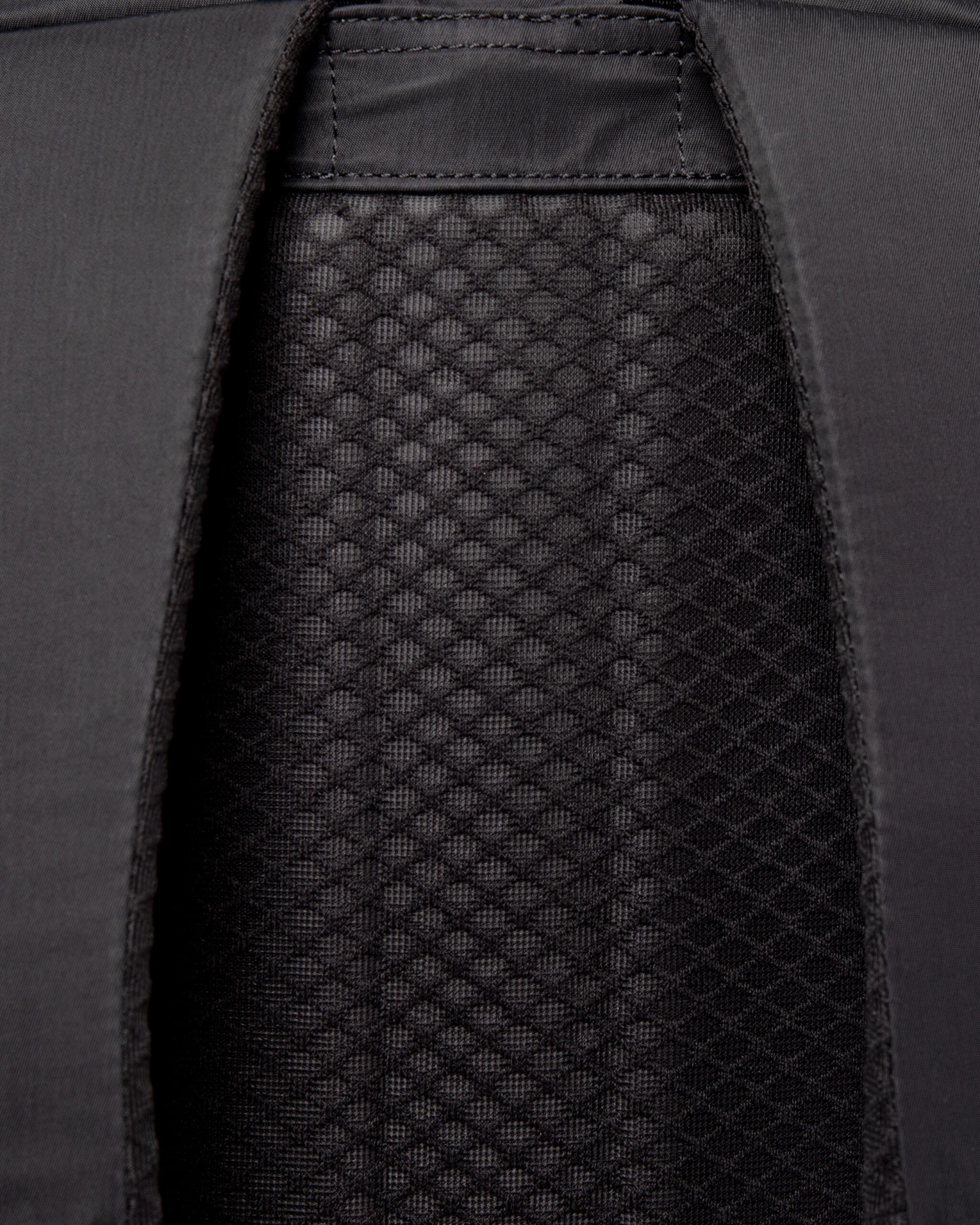 Sandqvist Louie Black 4 Sandqvist Louie Black - Image 4