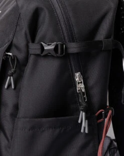 Sandqvist Ridge Hike Black -Nordic Style Deals Store 3945 d57c56f621 ridge black sqa2081 03 original