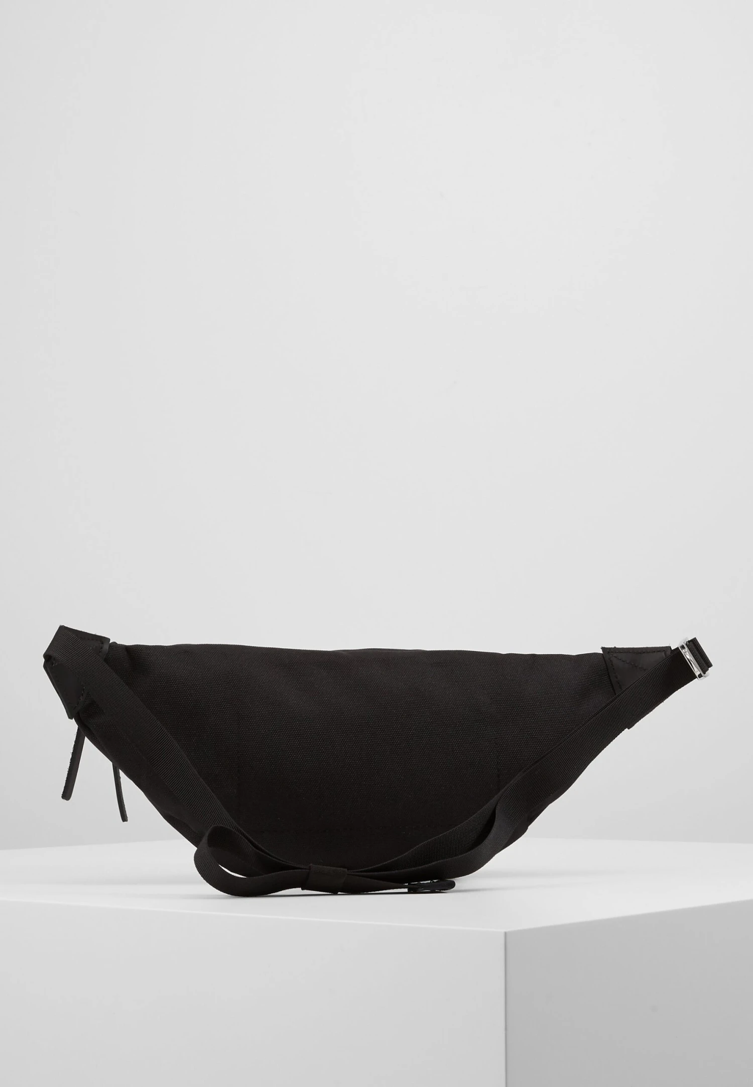 Sandqvist Aste - Bum Bag - Black 4 Sandqvist Aste - Bum Bag - Black - Image 4