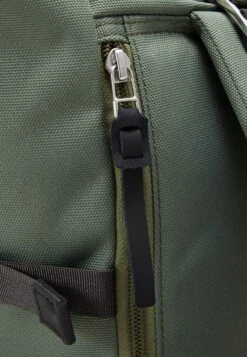 Sandqvist Bernt Unisex - Rucksack - Multi Clover Green 10 Sandqvist Bernt Unisex - Rucksack - Multi Clover Green -Nordic Style Deals Store bd85e46e8c1b4c1aaead01b7a523276f