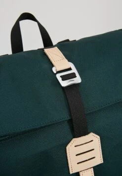 Sandqvist Bernt - Rucksack - Dark Green -Nordic Style Deals Store d896a7ff9cdd47dc9c5a5b7984c81012