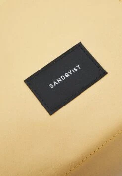 Sandqvist Dante Vegan - Rucksack - Yellow Leaf/Navy -Nordic Style Deals Store e00280b8a6b94669bafed4edb151c910