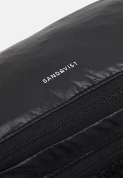 Sandqvist Lo - Bum Bag - Black -Nordic Style Deals Store f5e29128abb144efab41bf4c1fd433ea